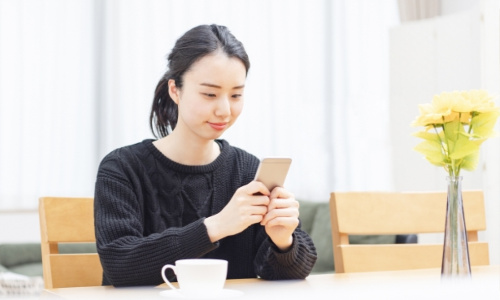 スマホと女性