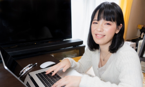 パソコンと女性