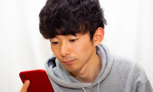 スマホと男性